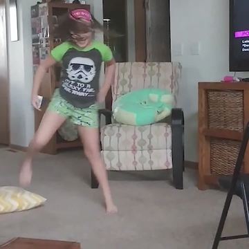 A Girl Dances To “Despacito” Song