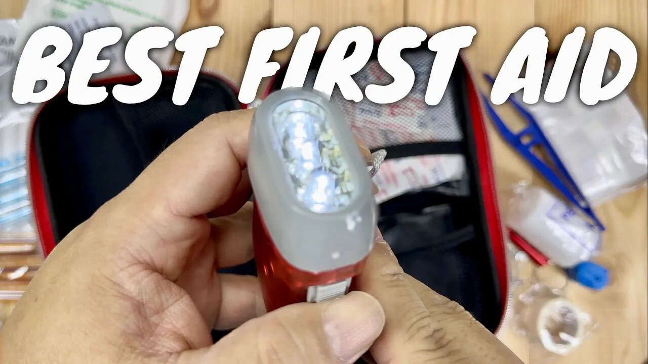 This First Aid Kit Has A Flashlight!