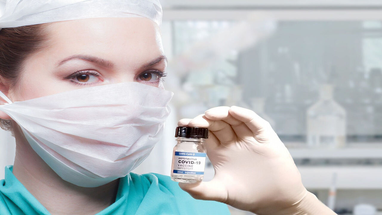 ENFERMERA DENUNCIA EFECTOS ADVERSOS DE LAS VACUNAS COVID-19 & LA GRIPE
