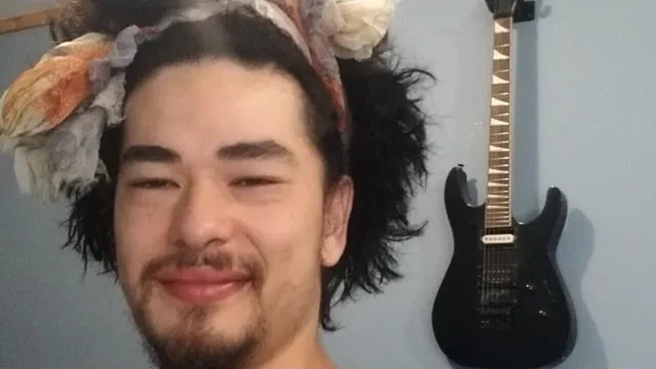 Samurai Smokes 🎸 is practicing