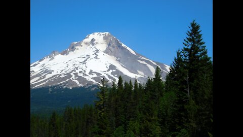 Trillium Lake Oregon.