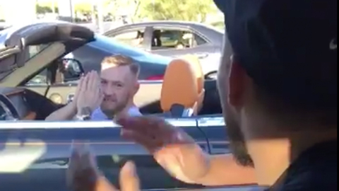 Conor McGregor MOBBED by Fan While Sitting in Las Vegas Traffic