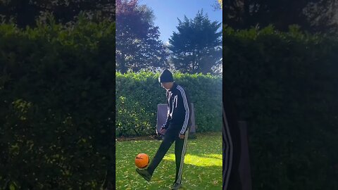 Kick up Challenge! Can you beat me? #football #challenge #kickups