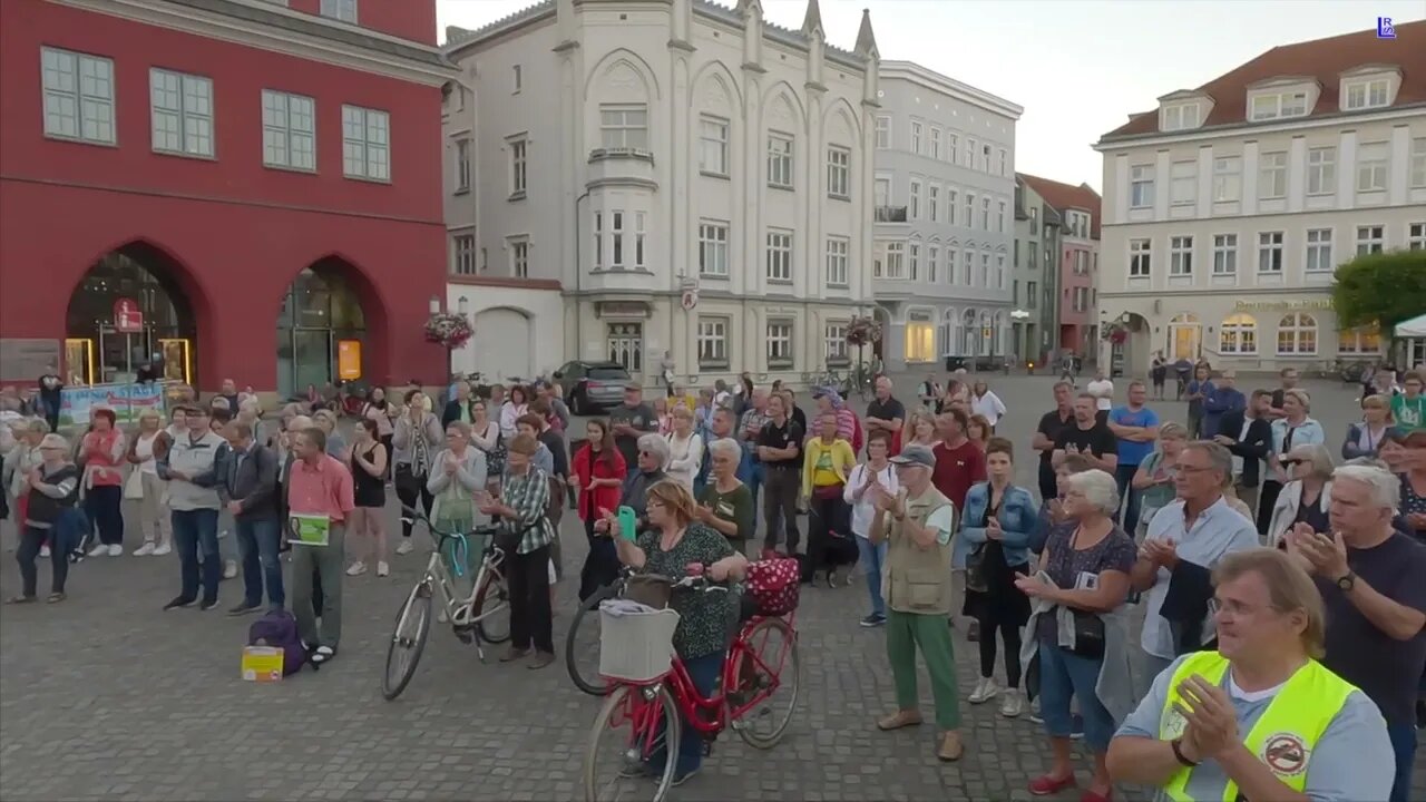 Greifswald - Christian mit seiner Rede - Preis an Paul Brandenburg 04-09-2023