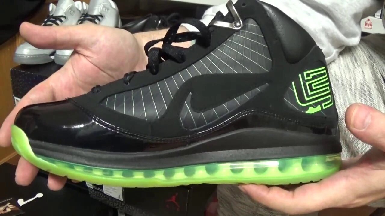 2009! OG! "NIKE LEBRON 7" ELECTRIC GREEN "DUNKMAN" VII