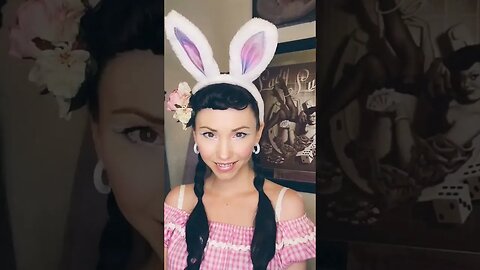 Let's get hopping! It's Easter!! 🐰✨️#HappyEaster #Easter #EasterLooks #Bunny #GlamourBunny