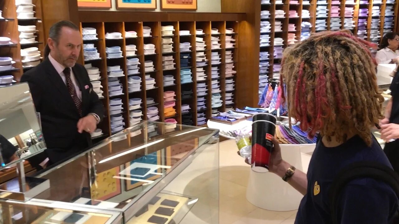 LIL PUMP BUYING $1000 SHOES AT THE MALL