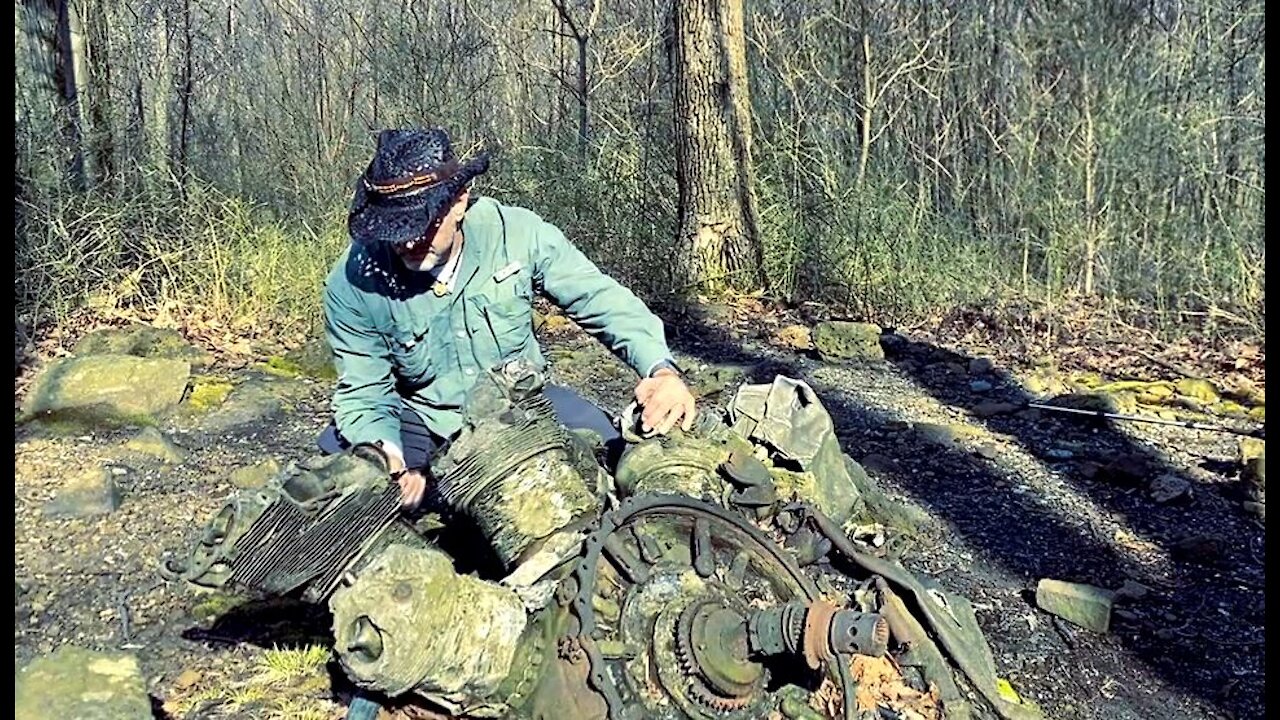 Helldiver - Locating a Downed Navy Fighter