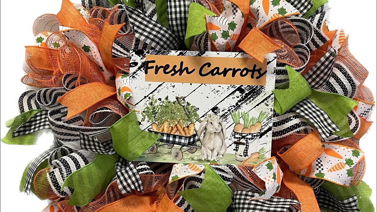 Fresh Carrots Deco Mesh Wreath |Hard Working Mom |How to