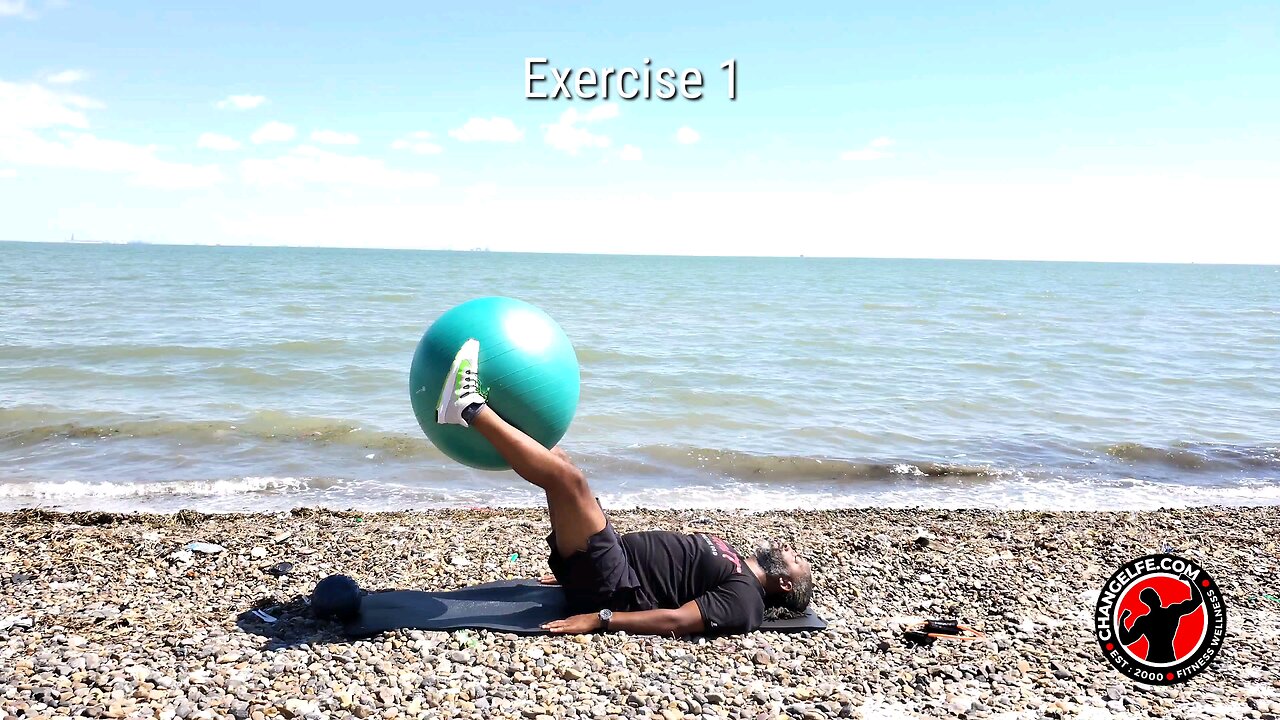 Abdominal exercises with exercise ball for all levels