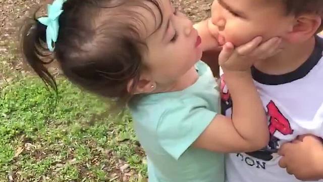 Trouble in Paradise: Tot Boy Won’t Kiss His Little Girlfriend Back