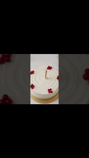 How to Make Vanilla Birthday Cake