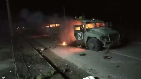 Burning Russian vehicles - Kharkov (15 killed, 4 captured)