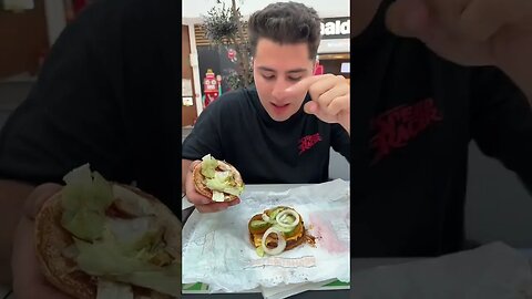 CAT COSTA CEL MAI NOU BURGER #oguritamica #mancare #mancaciosul #romania #food