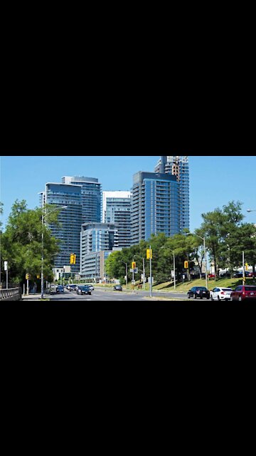 These Surprising Toronto Neighbourhoods Have Below-Average Condo Prices RN