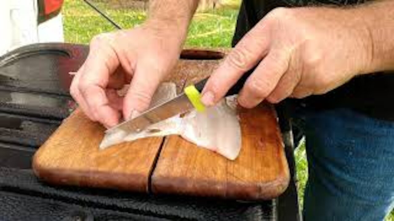 HOW TO BUTTERFLY OR FILLET A PERCH