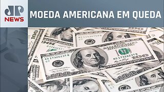 Dólar fecha no menor nível desde junho de 2022