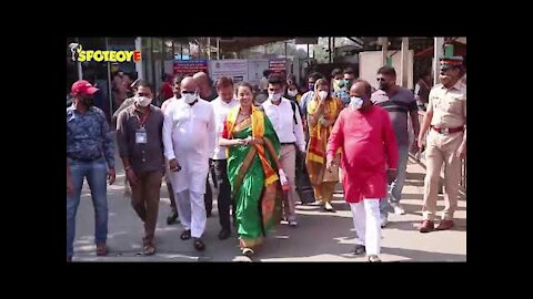 Kangana Ranaut Takes Ganesha's Blessings at the Siddhivinayak Temple | SpotboyE