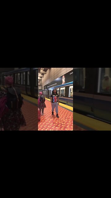 Montréal new contemporary metro