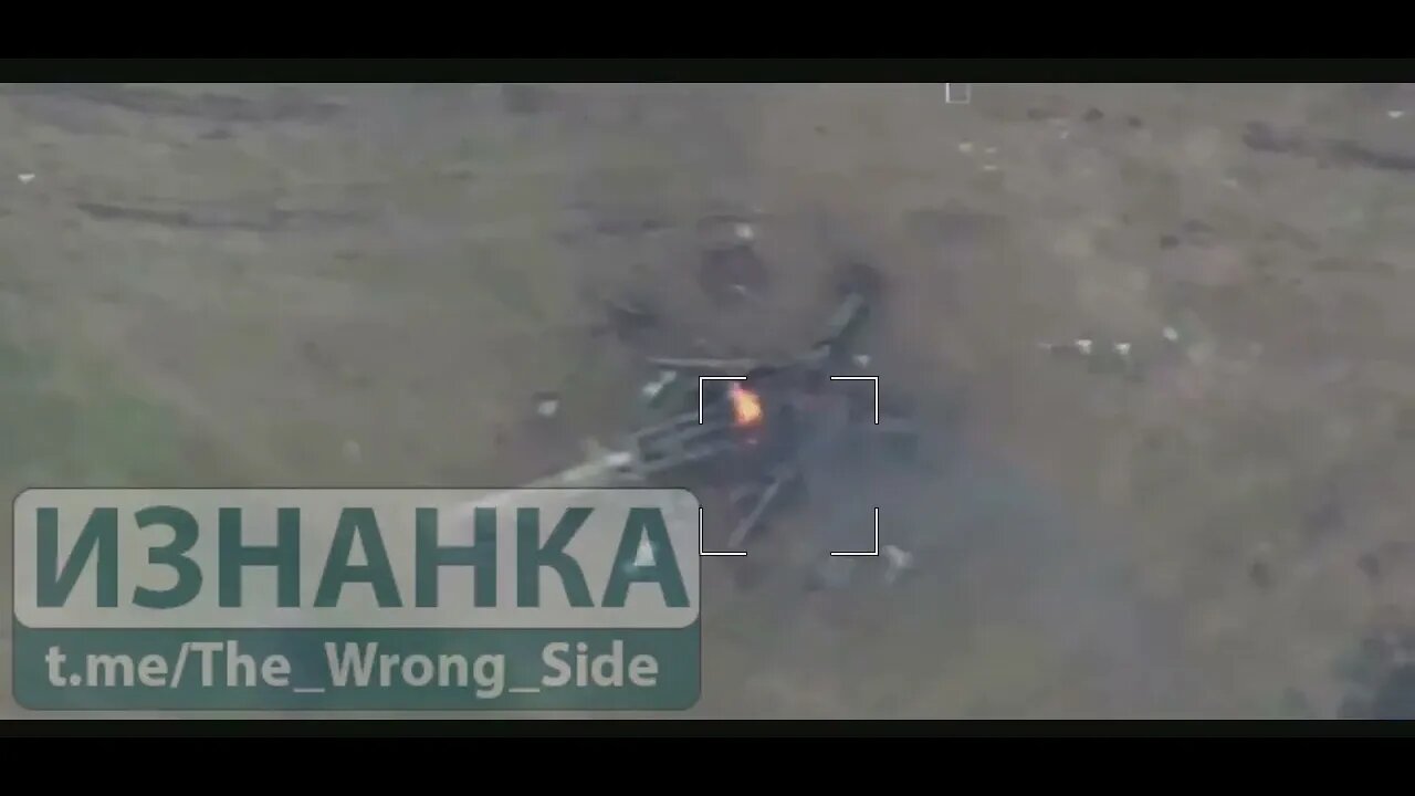 🇷🇺🇺🇦 Russian kamikaze "Lancet" destroys the American 155-mm howitzer M777 in the area of Chasov Yar