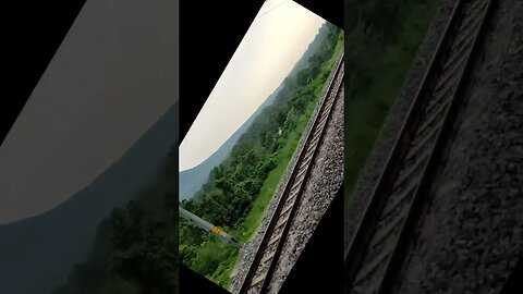 Jaane kya dhundhta hai ye Mera Fil. #train @LuckyAliOfficial #travel #mountains #shorts #nature