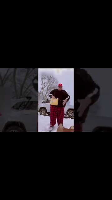 Fast Food Snow Run Bag Break! #MegaFails #Shorts