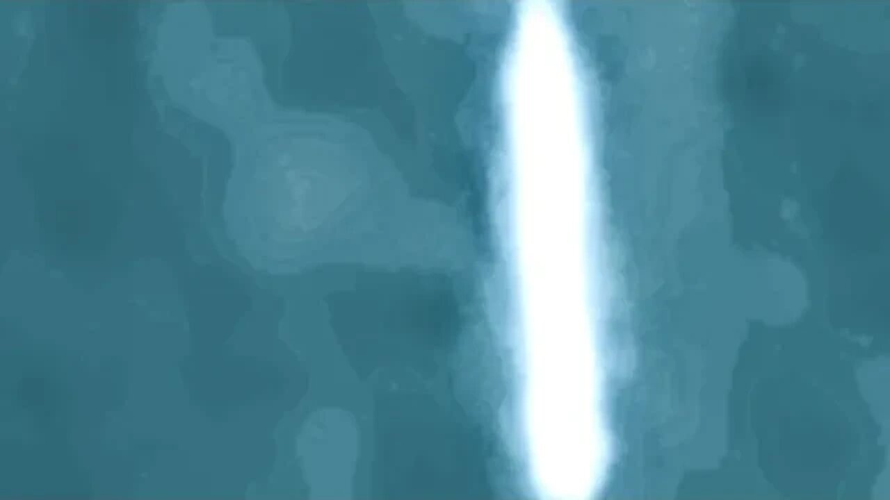 Large Cigar UFO Flys Overhead