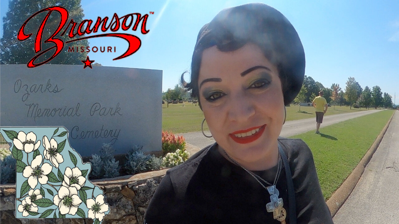 Ozarks Memorial Park Cemetery & The Hollywood Wax museum, Branson MO, This is Cal O' Ween!