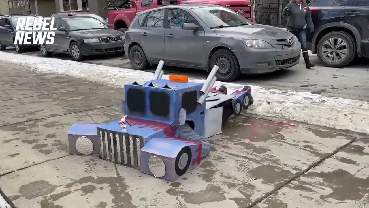 Honktimus Prime, Hero of the Freedom Bots!