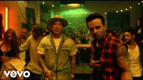 Luis Fonsi. Despacito ft. Daddy yankee