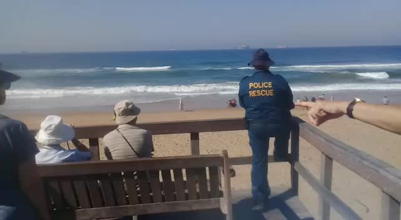 SOUTH AFRICA - Durban - Tourist drowns at beach (Videos) (NjP)