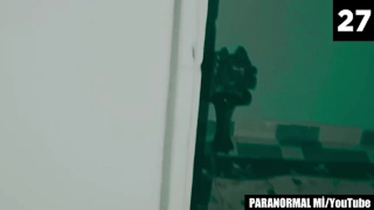 Watching scary videos PT.2 (FOR THE BRAVE ONLY😨😱⚠️!! )