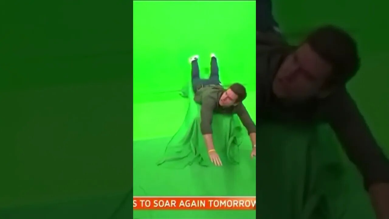 How to fly on Green Screen at Screenwise with Sam Mac on Sunrise on 7 #shorts