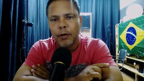Segundo a mídia, STF e os arquitetos do grande golpe, Bolsonaro faz parte de um grupo perigoso.