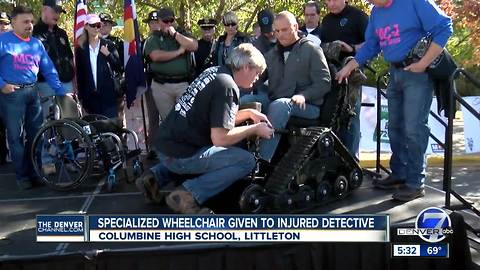 Paralyzed Douglas County detective given specialized wheelchair at motorcycle Honor Run