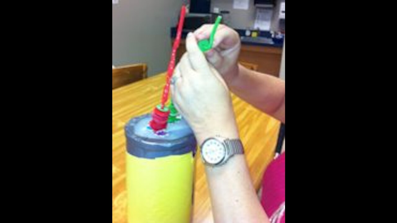 Crazy Straw Ring Stack to Develop Fine-Motor Skills