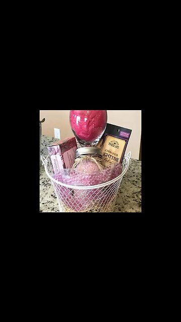 MOTHER'S DAY GIFT BASKET 2