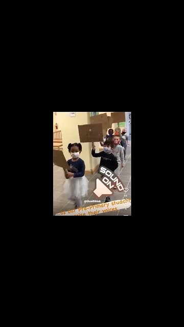 KINDERGARTNERS CHANT “BLACK LIVES MATTER” IN SCHOOL HALLWAY