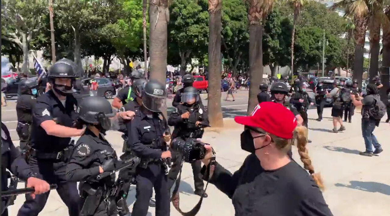 Clashes between ANTIFA communist scumbags and anti-mask protesters in L.A.