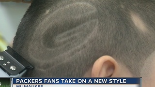 Milwaukee barber gives out unique Packers cuts