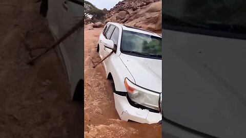 Land Cruiser stuck in sand