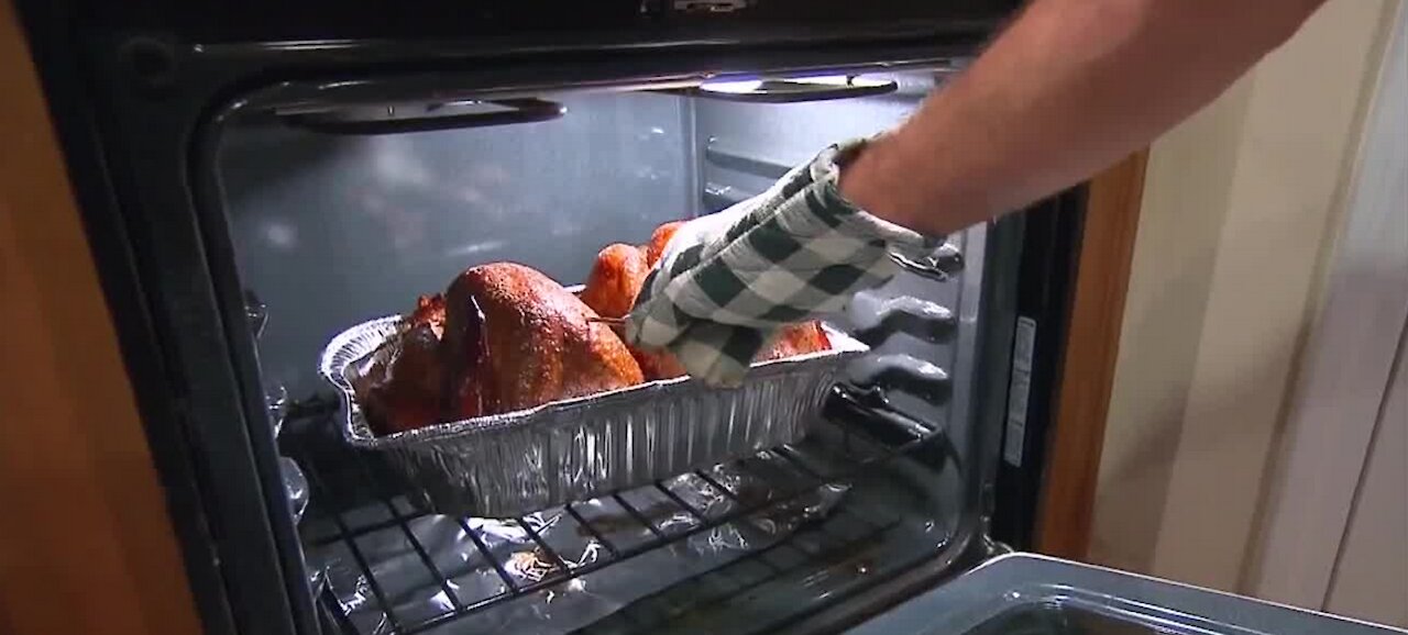 CDC advises against gathering for Thanksgiving