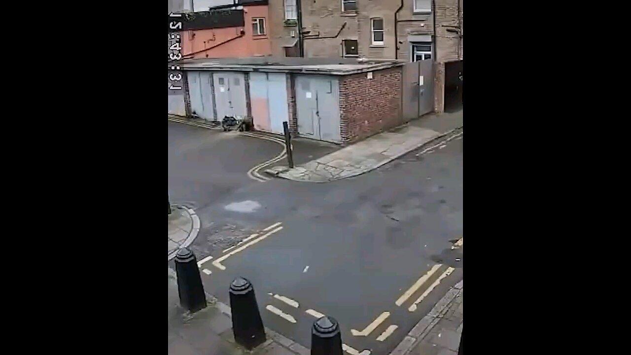 how many guys were in the car
