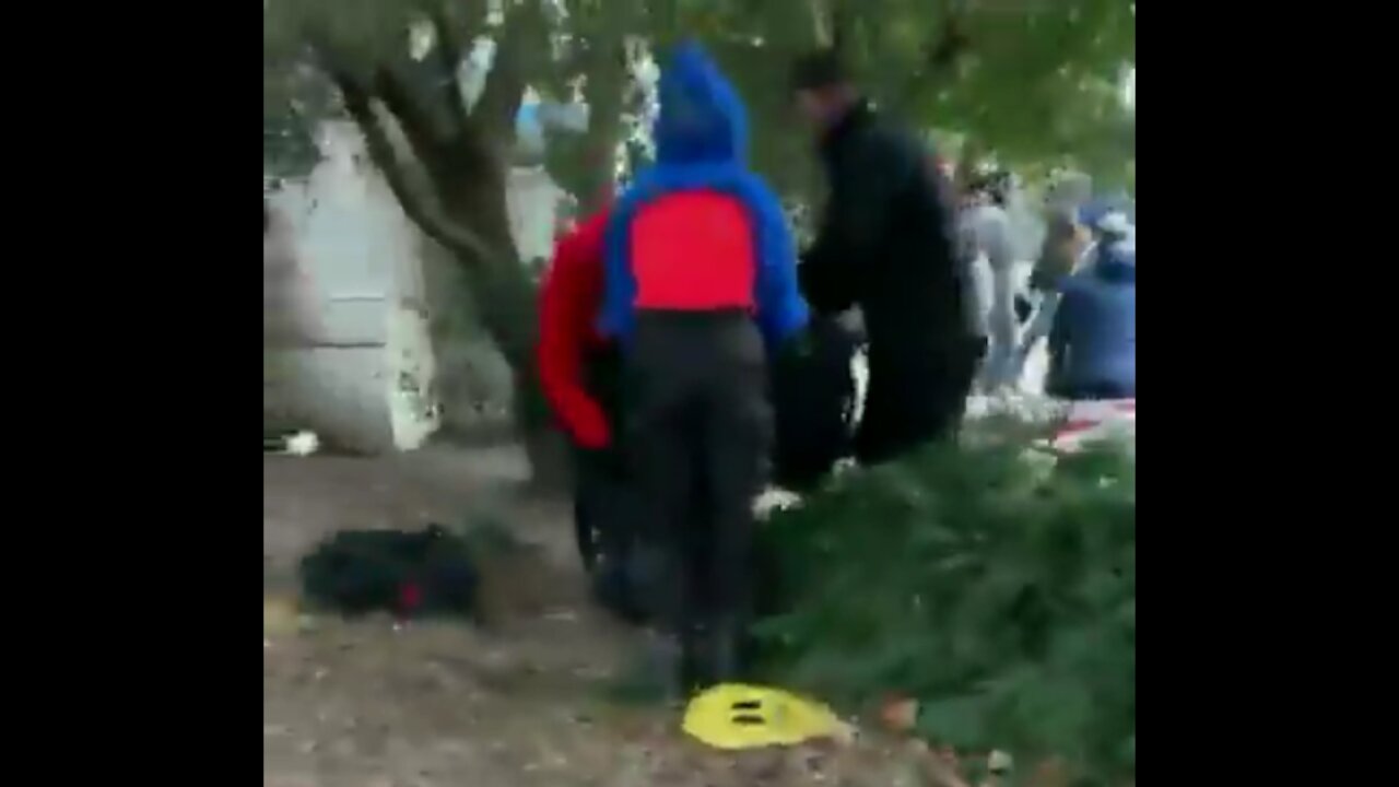 Suspicious Group Dressed In All Black Change Into Trump Clothing Before Entering Capitol Building