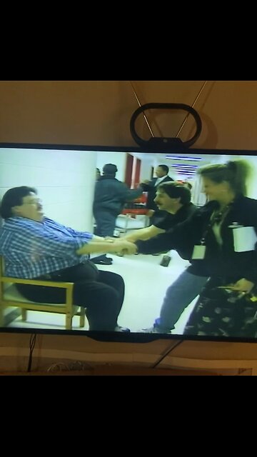 Paul bearer stuck in chair