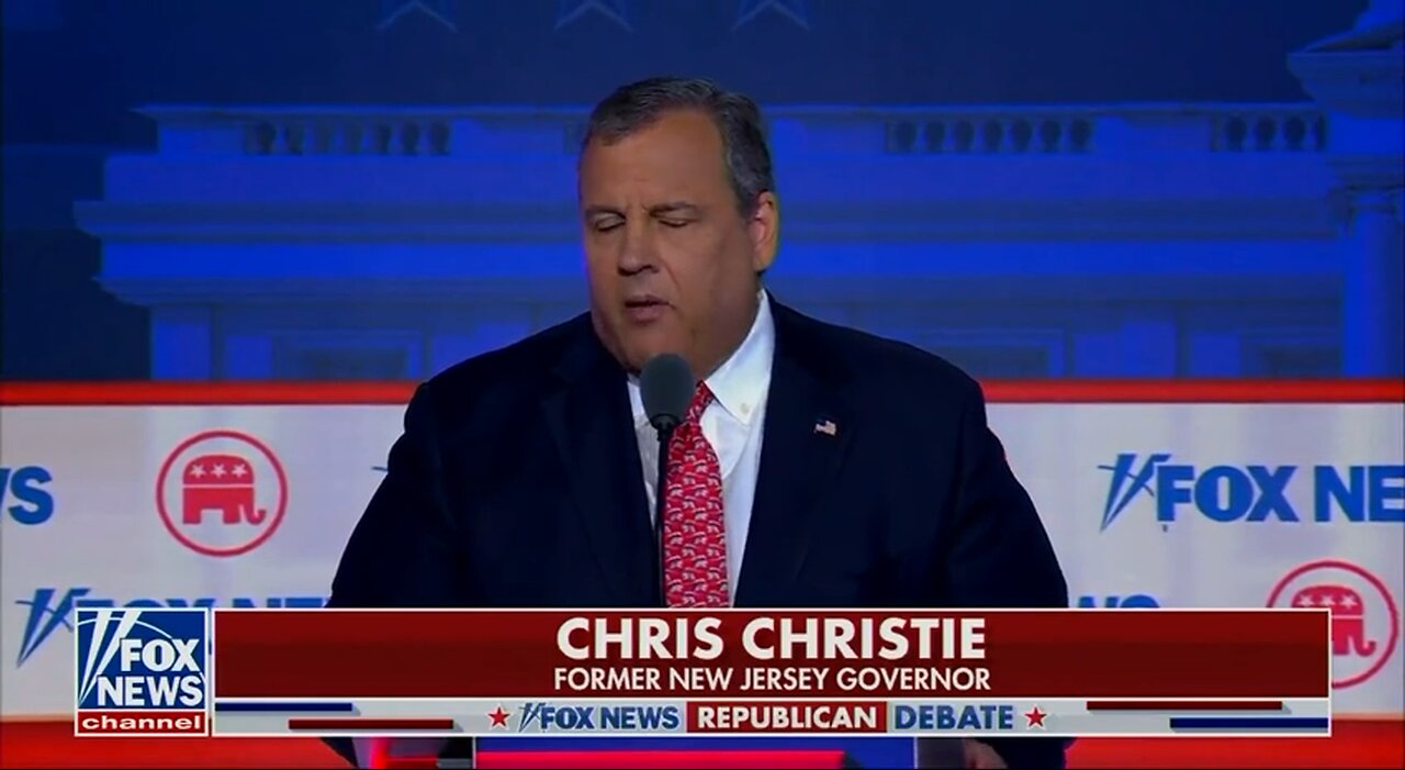 Chris Christie Faces Boos for Criticizing Donald Trump