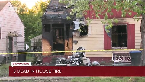 3 killed in house fire in Detroit