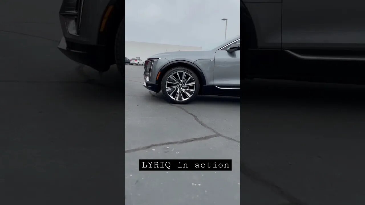 LYRIQ in action. @VagabondBuilds #carreview #newcar #evcar #suv #cadillaclyriq #cadillac