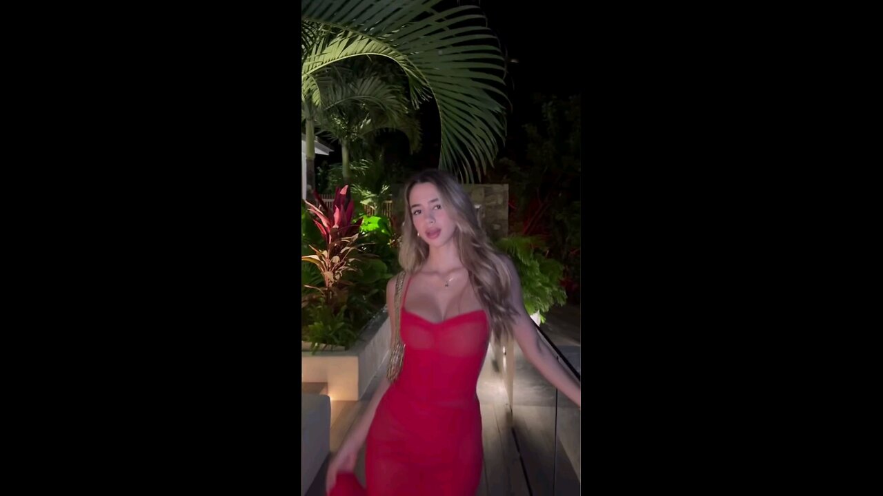 red dresses 👗 😍