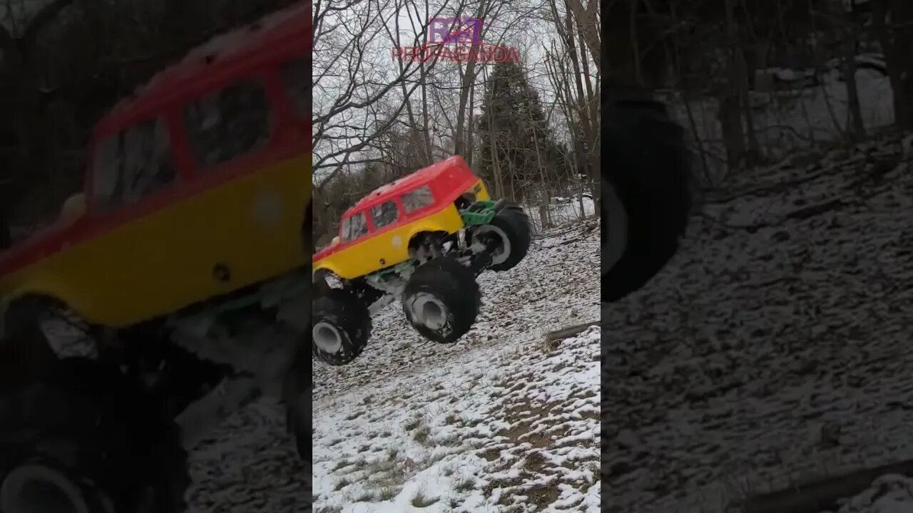 Losi Lmt Hits The Quarter Pipe To Please The Crowd